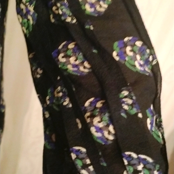 - 🌺Gorgeous silk DVF black shift dress with beautiful ruffle detailing Sz2 - Picture 5 of 9